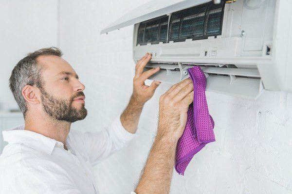 ניקוי מזגנים ניקוי של המזגן
